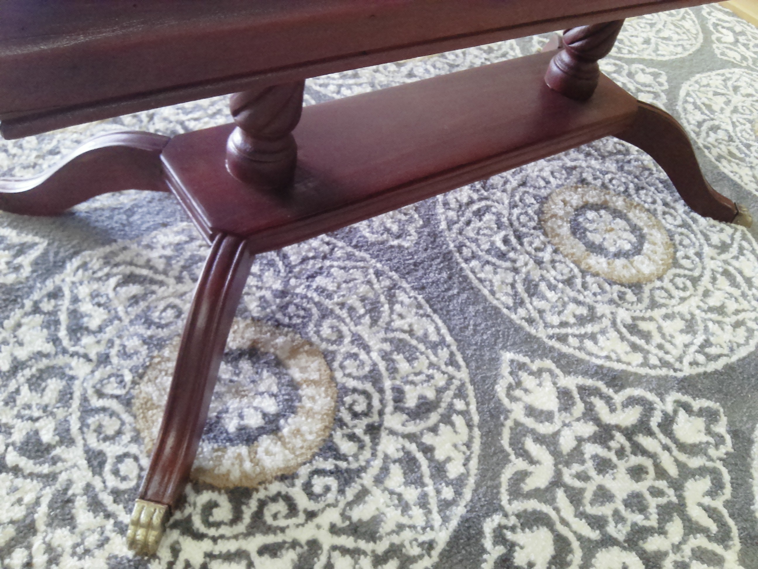 vintage-red-coffee-tableRUIGq